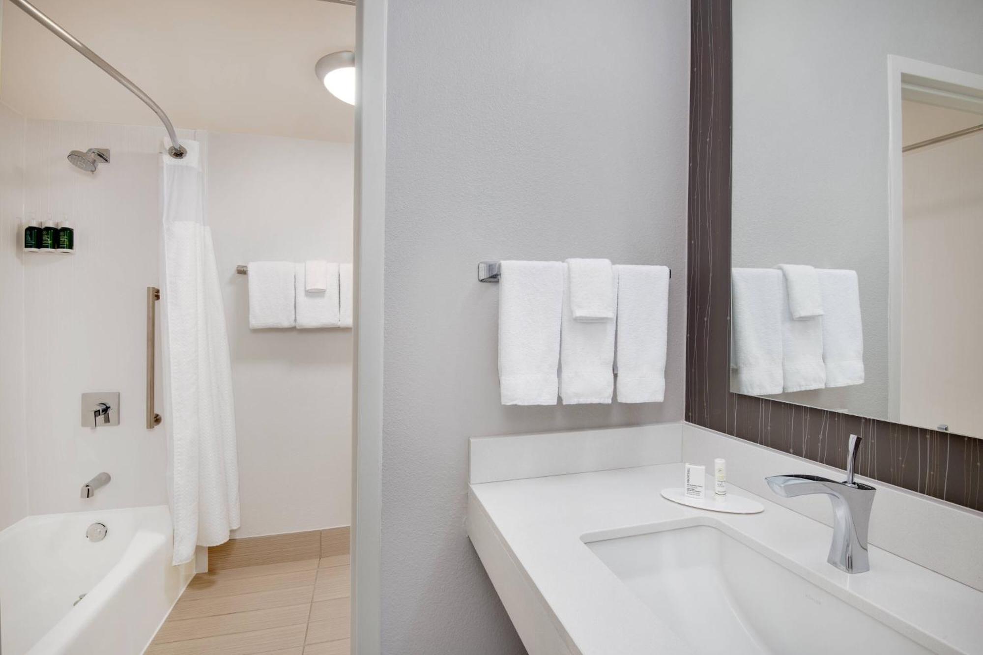 Courtyard By Marriott Birmingham Homewood Exterior photo