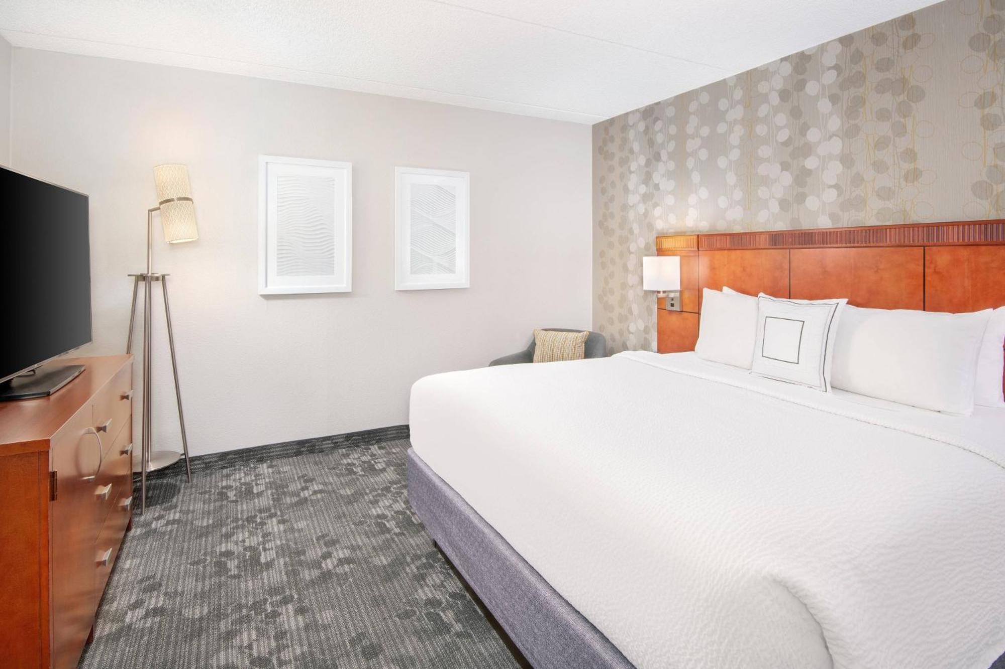 Courtyard By Marriott Birmingham Homewood Exterior photo