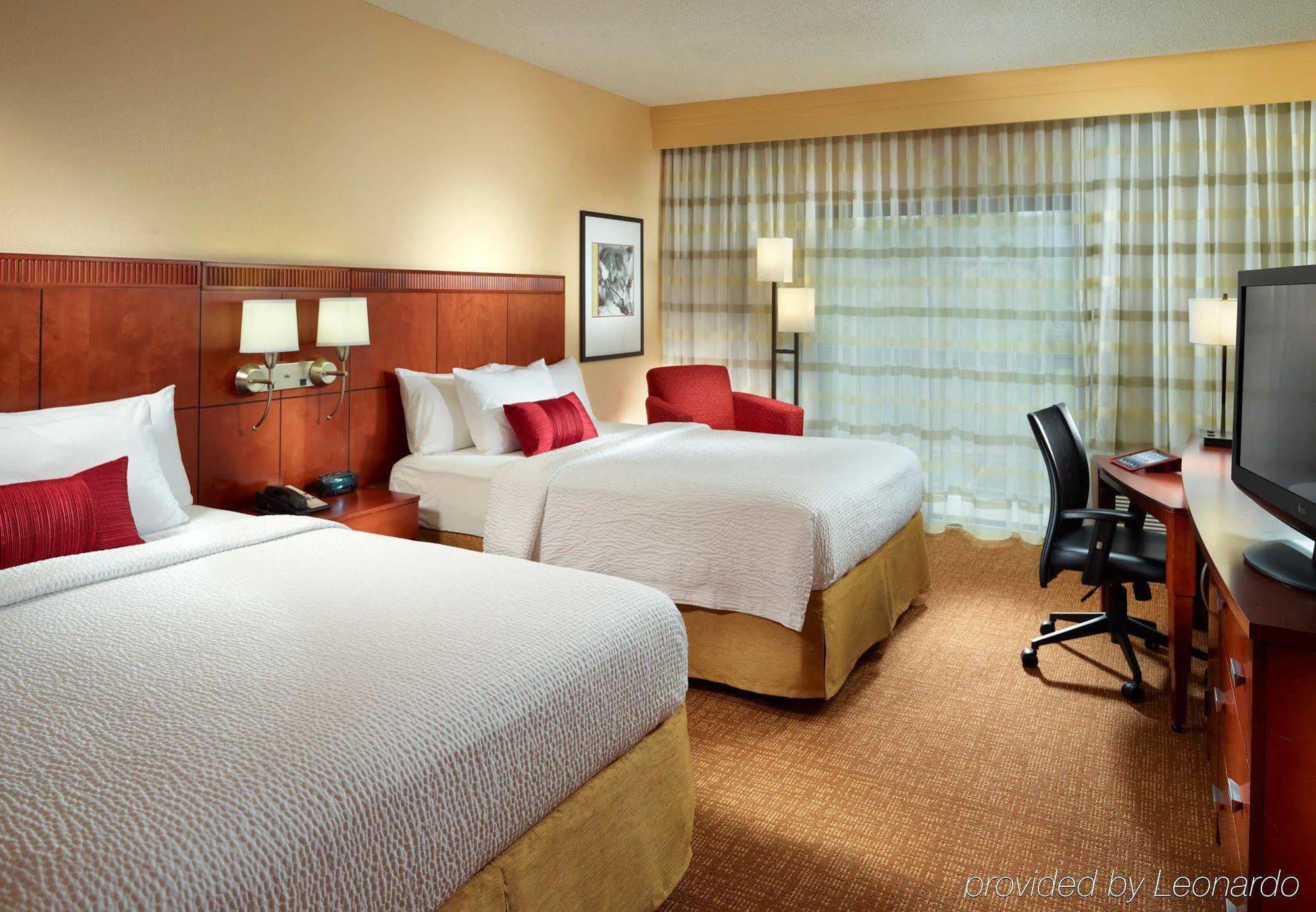 Courtyard By Marriott Birmingham Homewood Exterior photo