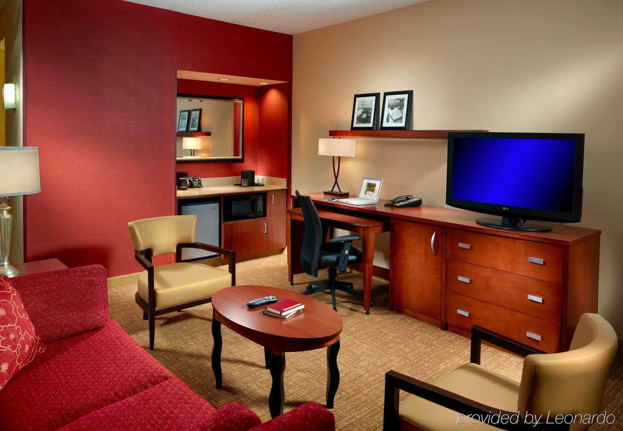 Courtyard By Marriott Birmingham Homewood Exterior photo
